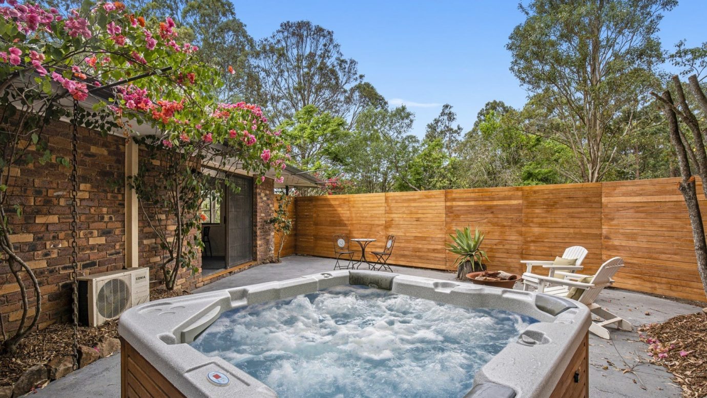 Courtyard Spa Room