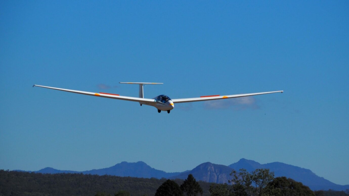 BoonaBoonag Gliding Club offers amazing Air Experience Flights over the Beautiful Scenic Rh Gliding