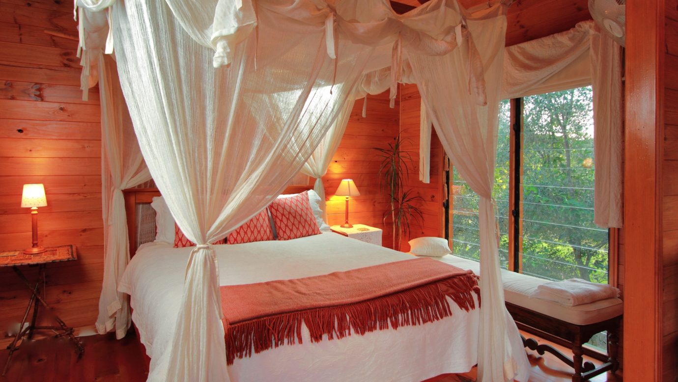 Main Bedroom Treehouse Cottage