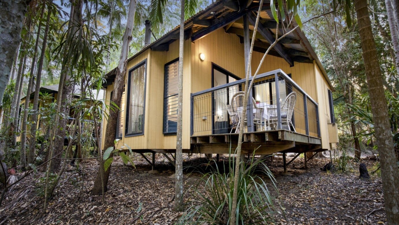 Creek Lodges along Cedar Creek