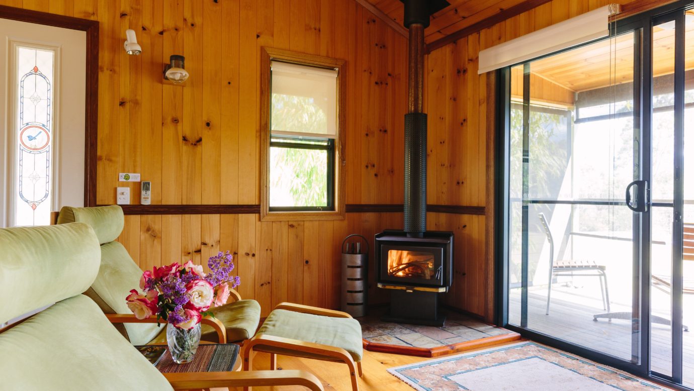 Blue Wren Cottage for couples to enjoy the peace and quiet of a bush retreat