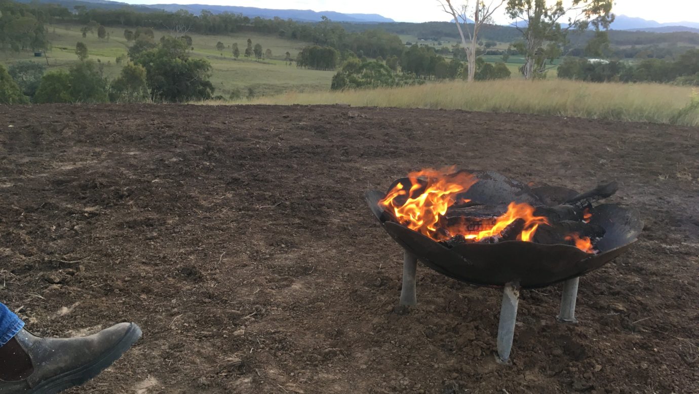 Homestead fire pit