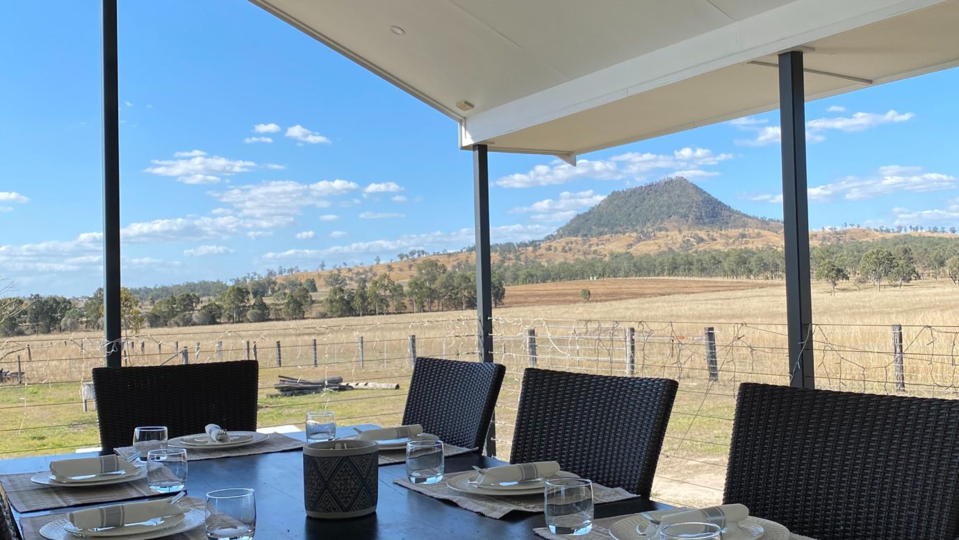 Great Dividing Range , Mount Walker, Farmland