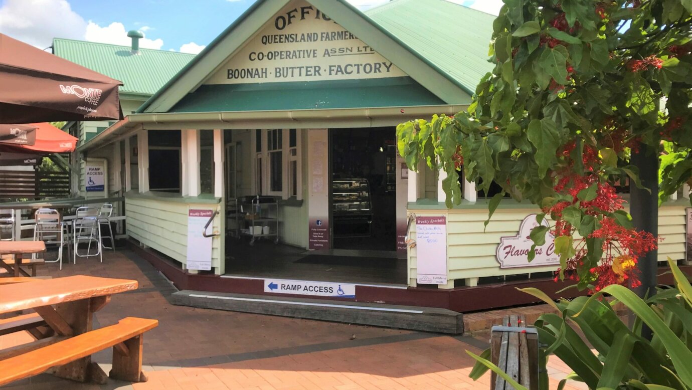 outside view of Flavours Caf in Boonah