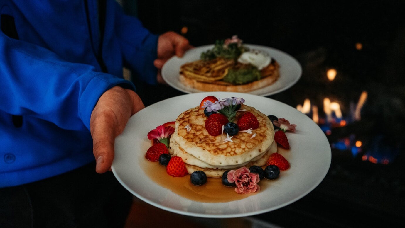 breakfast at the Binna Burra teahouse