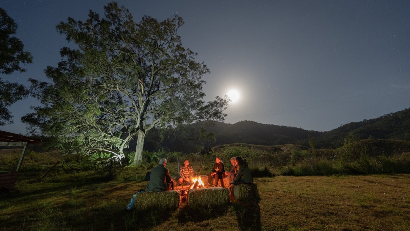 Share an evening meal under the stars with a campoven stew while Gurruhman plays the didgeridoo.