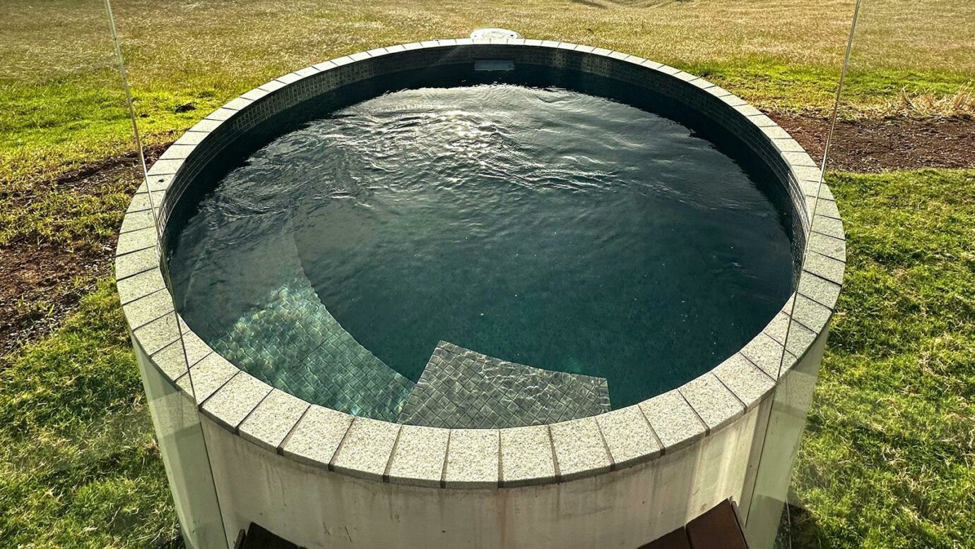 Outdoor Private Heated Plunge Pool at Pat's Farm Chalets