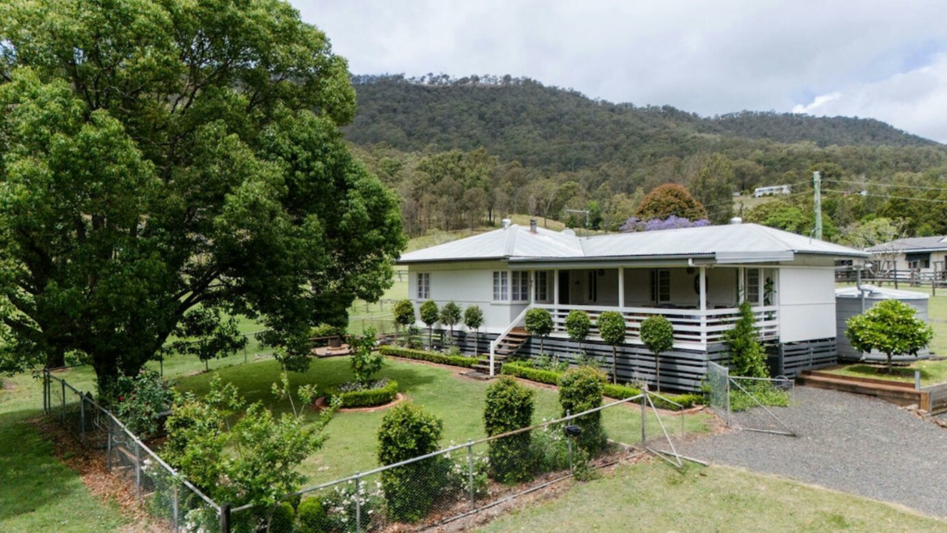 Cottage on Lamington