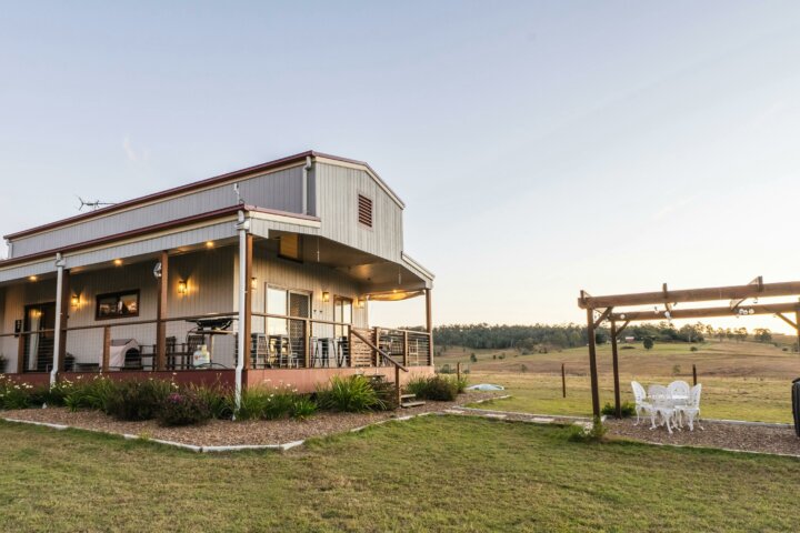 Clandulla Cottages, family friendly farmstay, Scenic Rim, 1hr drive from Brisbane and Gold Coast