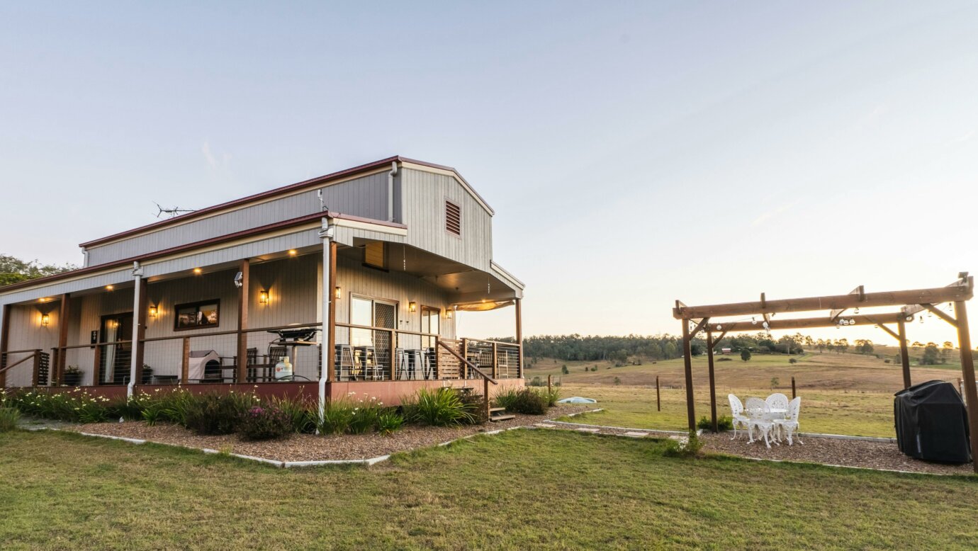 Clandulla Cottages, family friendly farmstay, Scenic Rim, 1hr drive from Brisbane and Gold Coast
