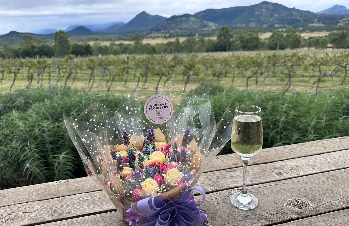 Floral Cupcakes and Sparkling Wine