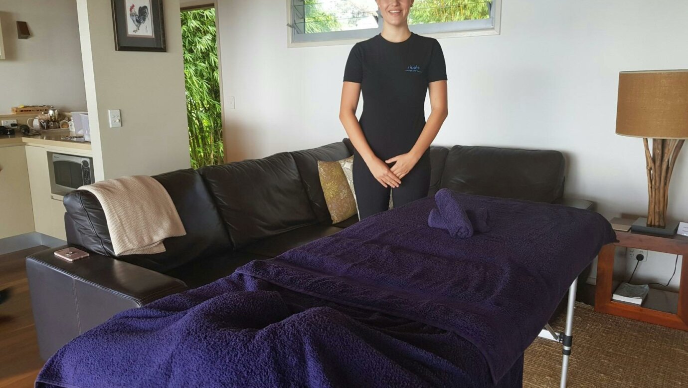 Ripple therapist with massage table and blue towels in cottage in Darlington Scenic Rim
